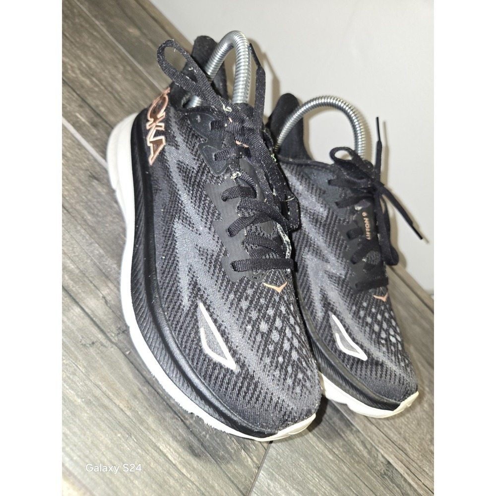 Hoka One Clifton 9 Women's Size 6 B Running Sneakers Shoes